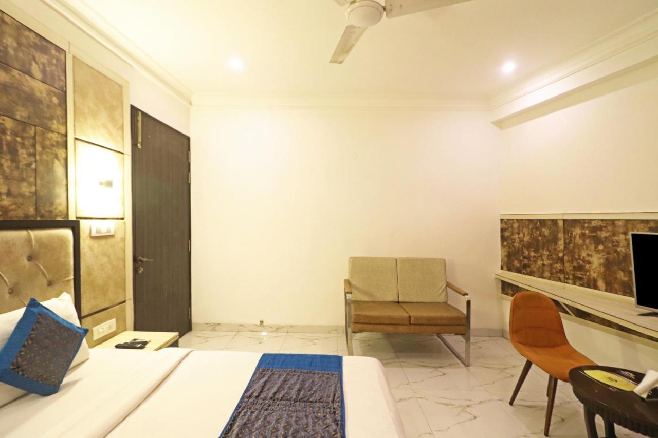 Hotel Almora Near Delhi Airport Nueva Delhi Exterior foto