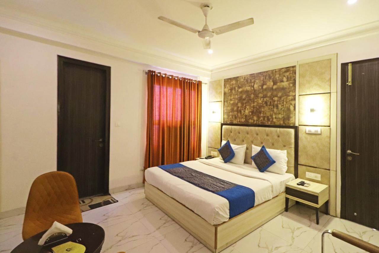 Hotel Almora Near Delhi Airport Nueva Delhi Exterior foto