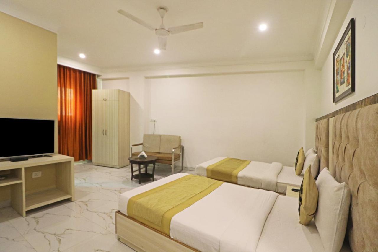 Hotel Almora Near Delhi Airport Nueva Delhi Exterior foto