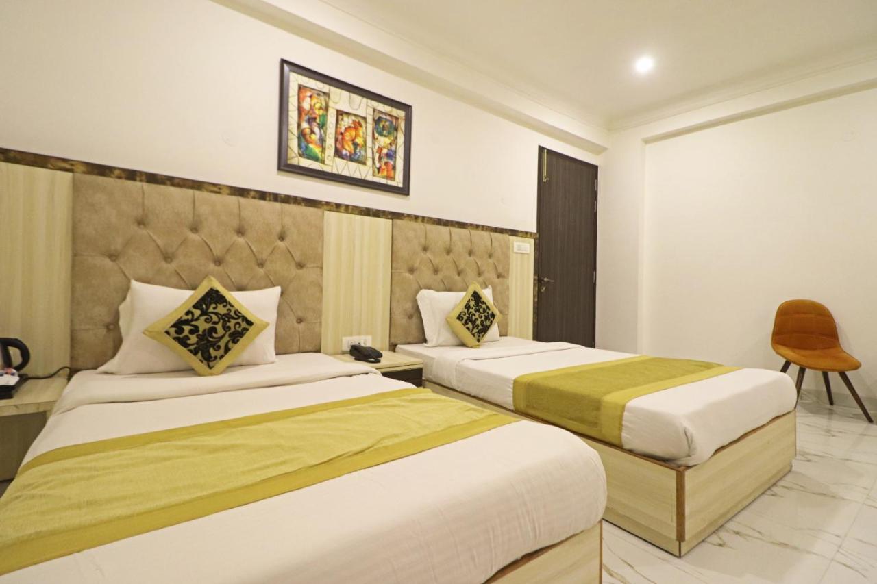 Hotel Almora Near Delhi Airport Nueva Delhi Exterior foto
