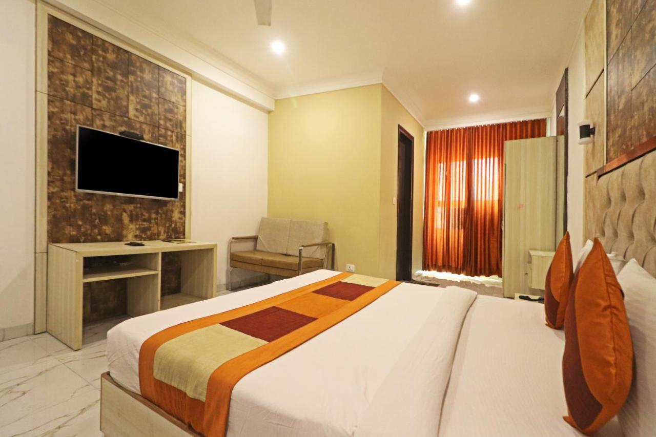 Hotel Almora Near Delhi Airport Nueva Delhi Exterior foto